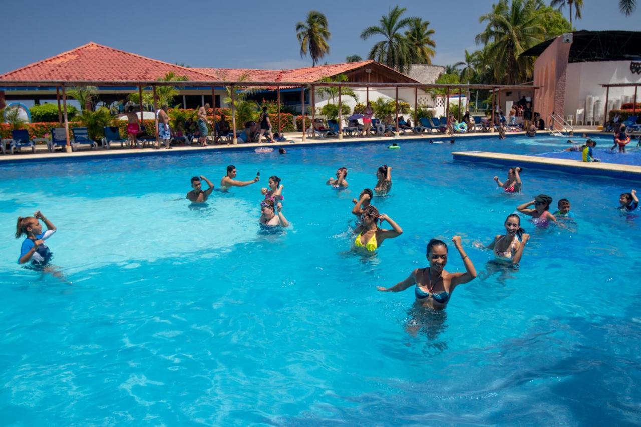Qualton Club Ixtapa All Inclusive Eksteriør bilde